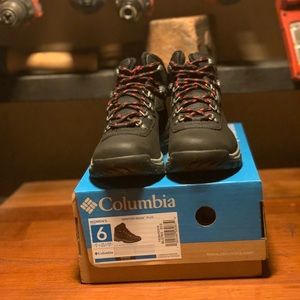 Women’s newton ridge plus waterproof hiking boots